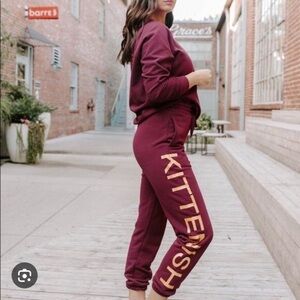 Kittenish Burgundy graphic logo Joggers women’s Small
